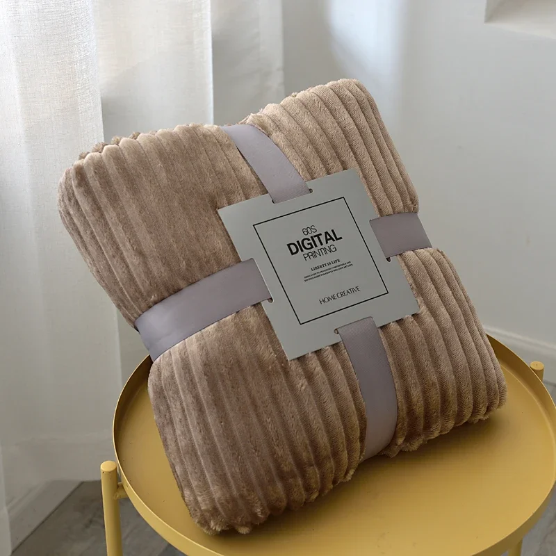 Puszysty koc z mikrofibry flano-aksamitnej, jednolity kolor Coffee2