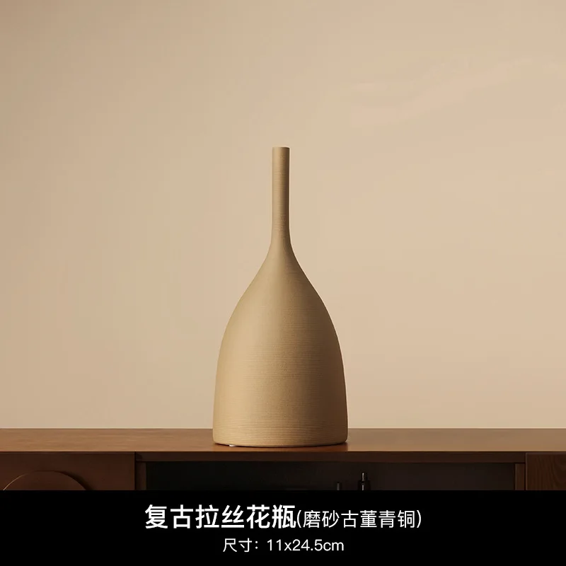 Ręcznie robiony ceramiczny wazon wabi-sabi w stylu Morandi Khaki
