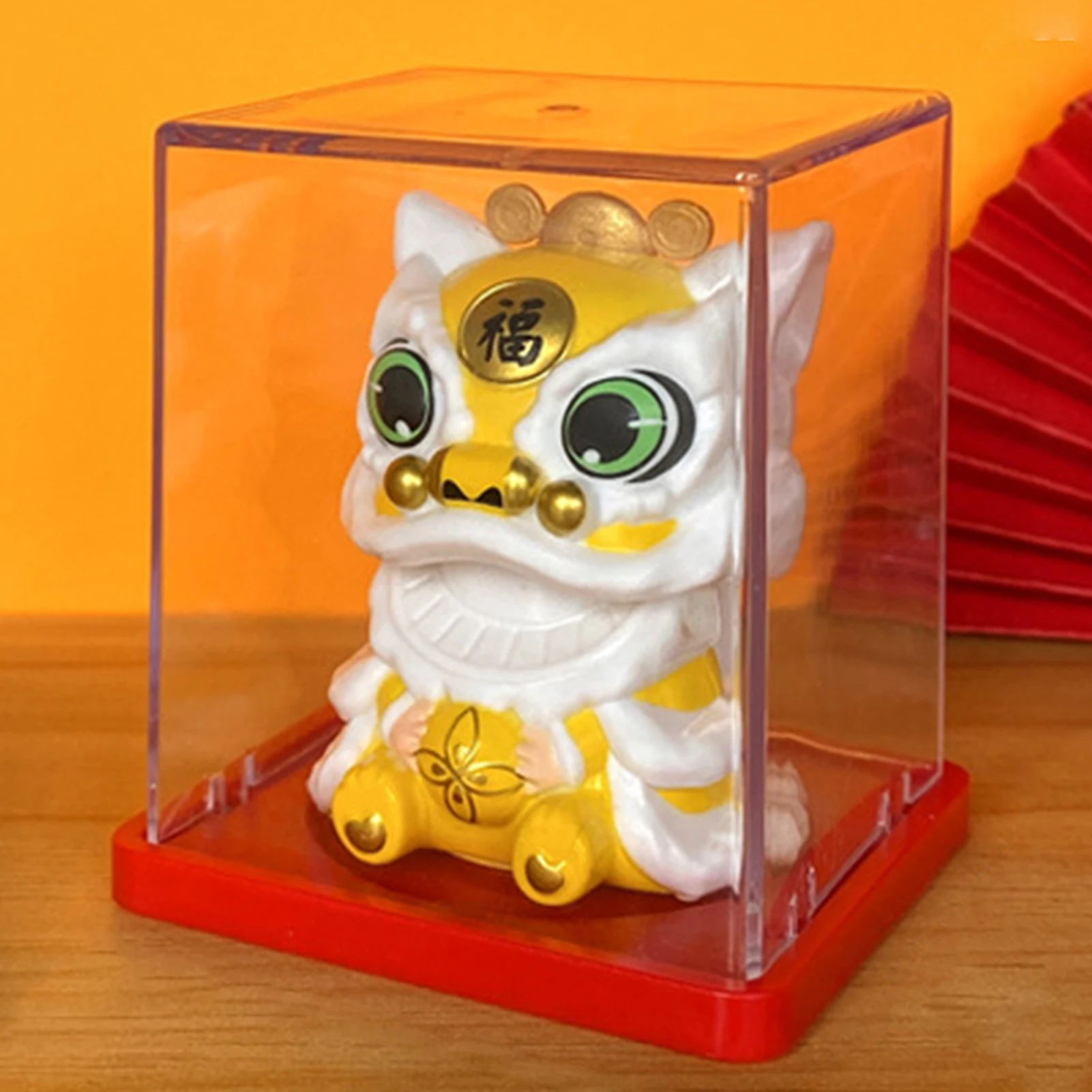 Solarny Maneki Neko - machający kot na szczęście Czerwony