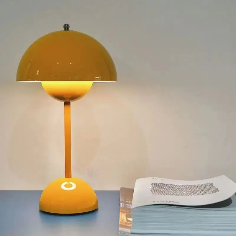 Spiralna lampa ścienna nad łóżko nowoczesna żółty