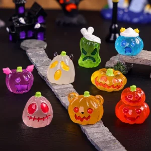Świecące miniatury na Halloween do bajkowego ogrodu, zestaw figurek Mix
