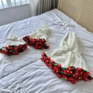 Szydełkowy bukiet kwiatów z dzianiny — dekoracja wnętrz, sztuczne kwiaty handmade Brązowy