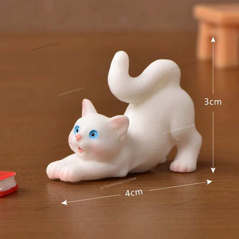 Żywiczna figurka kota – miniaturowa ozdoba do bajkowego ogrodu Wielokolorowy